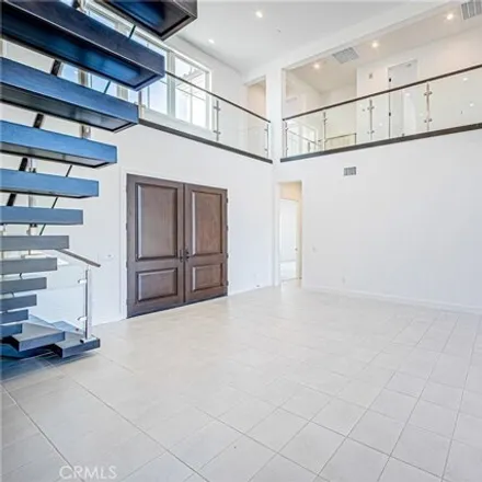 Image 3 - 11944 Galway Lane, Los Angeles, CA 91326, USA - House for sale