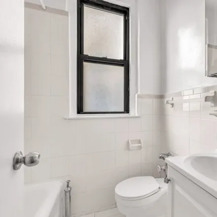 Image 7 - 208 West 23rd Street, New York, NY 10011, USA - House for rent