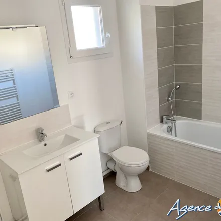 Rent this 4 bed apartment on 6 Avenue 22 Aout 1944 in 34420 Portiragnes, France