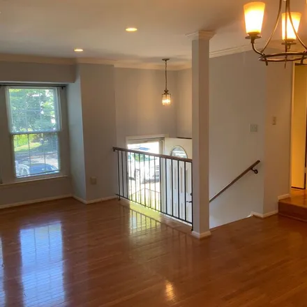 Image 2 - 10 Napa Valley Road, Gaithersburg, MD 20878, USA - Townhouse for rent