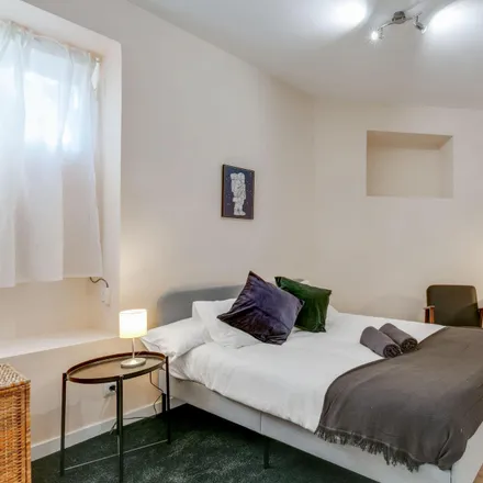 Rent this 3 bed room on Calle de Bocángel in 7, 28028 Madrid