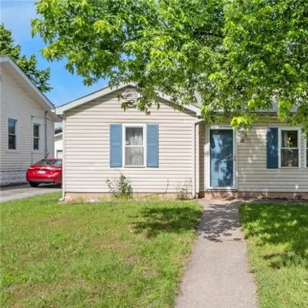 Buy this 3 bed house on 418 S 7th St in Wood River, Illinois