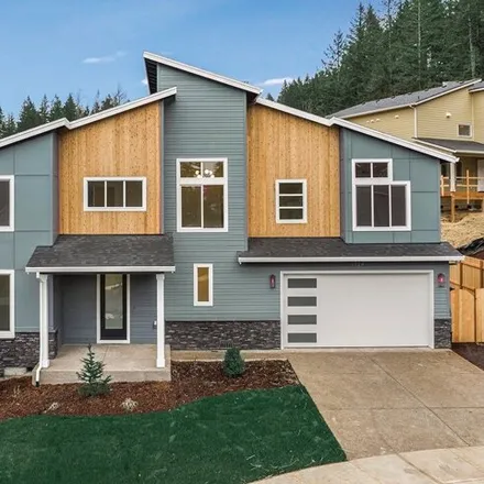 Buy this 5 bed house on 15325 Southeast Arrowhead Place in Clackamas County, OR 97086