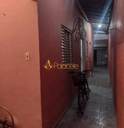 Buy this 1 bed house on Avenida Edarge Vieira Marcondes in Feital, Pindamonhangaba - SP