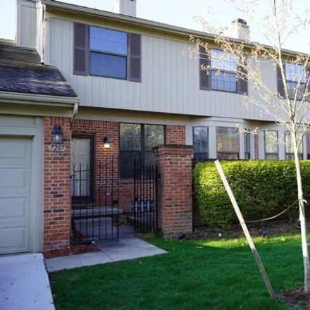 Buy this 2 bed condo on 7000 Danbrooke in West Bloomfield Charter Township, MI 48322
