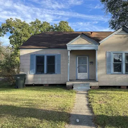 Rent this 3 bed house on 481 Imhoff Avenue in Lakeview, Port Arthur