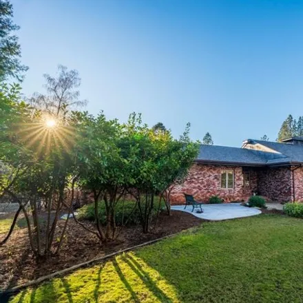 Buy this 3 bed house on Deeken Court in Grass Valley, CA 95945