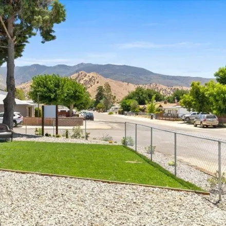 Image 7 - 2600 Irwin Avenue, Lake Isabella, Kern County, CA 93240, USA - House for sale