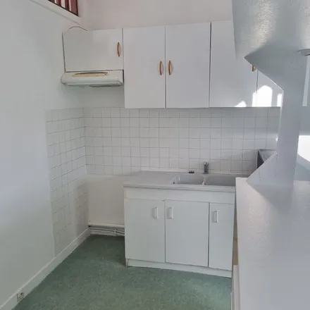 Rent this 2 bed apartment on 2 Rue Maréchal Leclerc in 50000 Saint-Lô, France