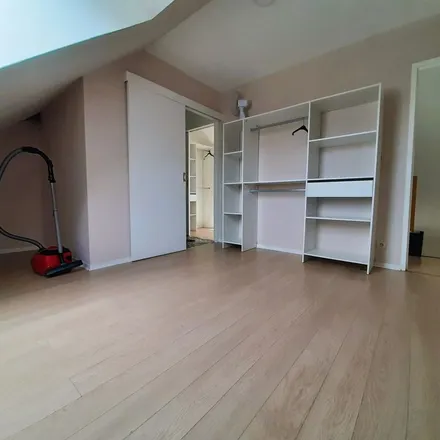 Rent this 3 bed apartment on 5 bis Place des Gâtes in 35410 Châteaugiron, France
