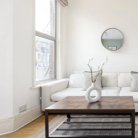 Rent this 1 bed apartment on Fownes Street in London, SW11 2TJ