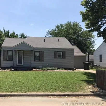 Buy this 3 bed house on 2333 Fredonia Street in Muskogee, OK 74403