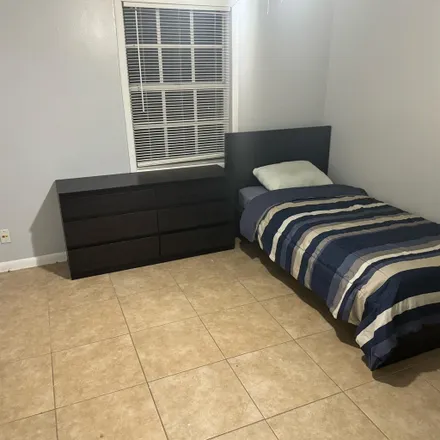 Rent this 1 bed room on 1068 Laurel Oaks Court in Oviedo, FL 32765