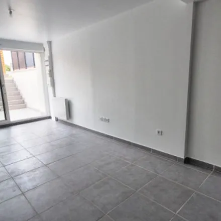 Rent this 2 bed apartment on 23 Rue Félix Faure in 78700 Conflans-Sainte-Honorine, France