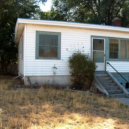 Buy this 2 bed house on 1904 Erie Street in Klamath Falls, OR 97601