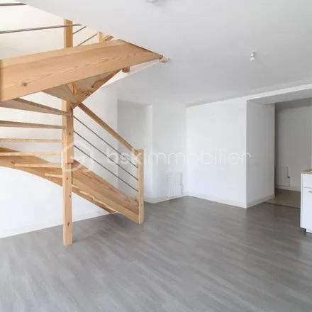 Rent this 2 bed apartment on 27 Allée Raymond Farbos in 40000 Mont-de-Marsan, France
