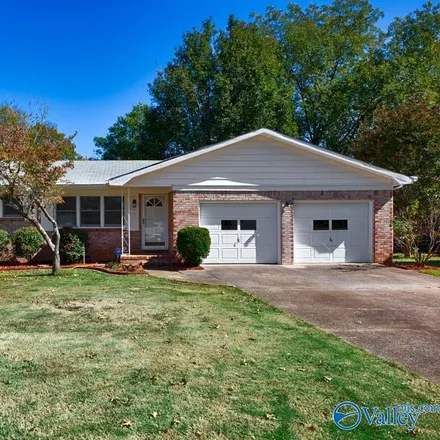 Image 1 - 9905 Willow Cove Road Southeast, Willow Hills Estates, Huntsville, AL 35802, USA - House for sale