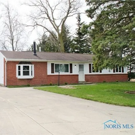 Buy this 3 bed house on 12289 Simonds Road in Wood County, OH 43402