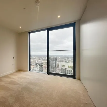 Image 5 - Hampton Tower, 75 Marsh Wall, Canary Wharf, London, E14 9SH, United Kingdom - Apartment for rent