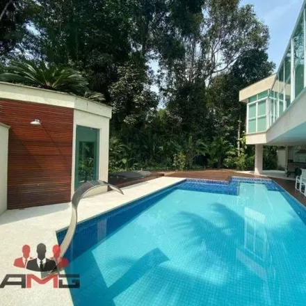 Buy this 5 bed house on Rua Passeio do Maracatú in Riviera de São Lourenço, Bertioga - SP