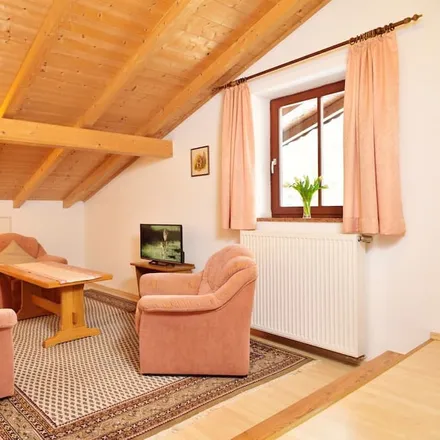 Rent this 2 bed apartment on 83457 Bayerisch Gmain