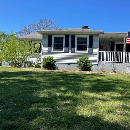 Buy this 3 bed house on 1 Magnolia Drive in Salem, MO 65560