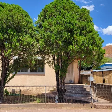 Buy this 1 bed house on 302 Pirrung Avenue in Warren, Bisbee