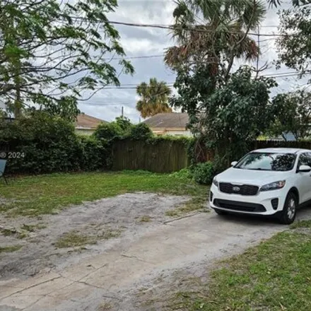 Image 5 - 1243 W 26th St, Riviera Beach, Florida, 33404 - House for sale