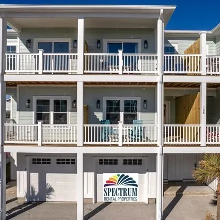 Buy this 2 bed condo on 164 West Terminal Boulevard in Atlantic Beach, Carteret County