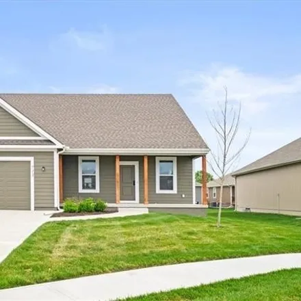 Buy this 3 bed house on 791 Reptop Lane in Raymore, MO 64083