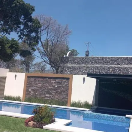 Buy this studio house on Calle Paseo Cuernavaca in Rincón del Valle, 62260 Cuernavaca