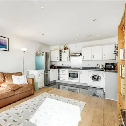 Image 2 - 3 Ranmere Street, London, SW12 9QQ, United Kingdom - Apartment for sale