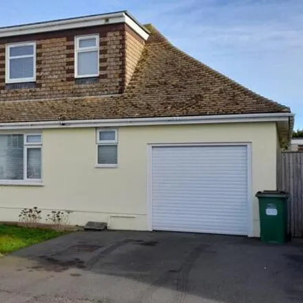 Image 2 - Capel Avenue, Peacehaven, BN10 8NB, United Kingdom - House for sale