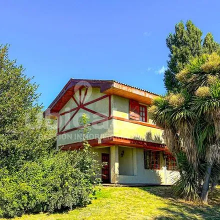 Buy this 4 bed house on Chenque 757 in Rayen Mapu, 8400 San Carlos de Bariloche