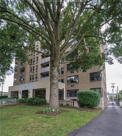Buy this 3 bed condo on 1108 Kanawha Boulevard East in Charleston, WV 25301