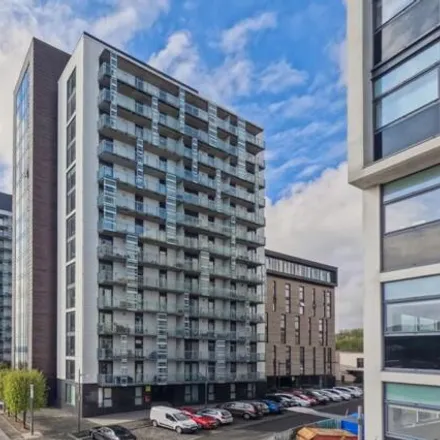 Buy this 2 bed apartment on 16 Castlebank Place in Thornwood, Glasgow