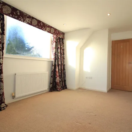 Rent this 4 bed apartment on 31 Mavis Avenue in Ravenshead, NG15 9EB