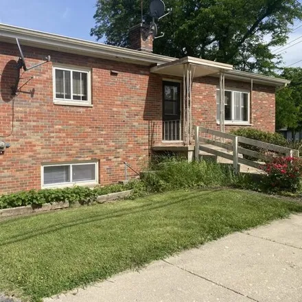 Rent this 2 bed apartment on 514 North 12th Street in St. Charles, IL 60174