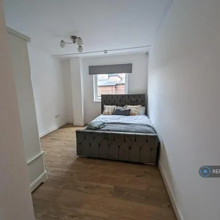 Image 7 - Tower Court, 1 London Road, Newcastle-under-Lyme, ST5 1NB, United Kingdom - Apartment for rent