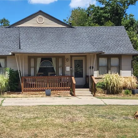 Buy this 3 bed house on 2805 Croydon Court in Oklahoma City, OK 73120
