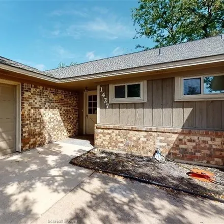 Image 1 - 1427 Magnolia Drive, College Station, TX 77840, USA - House for rent