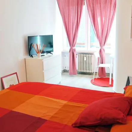 Image 2 - Varann, Via Giovanni Pascoli, 20129 Milan MI, Italy - Apartment for rent