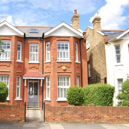 Rent this 5 bed duplex on Cromwell Road in London, SW19 8LZ