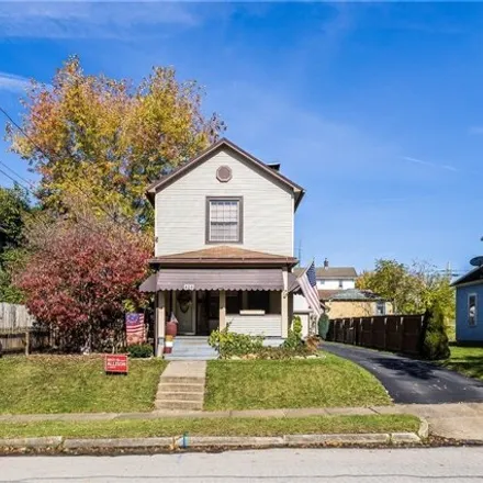 Buy this 2 bed house on Walker Alley in East Palestine, Columbiana County