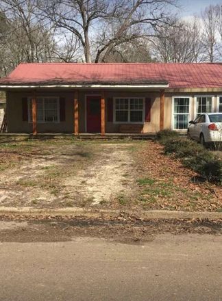 Rent this 3 bed house on 516 Speedway Avenue in Winona, Montgomery County