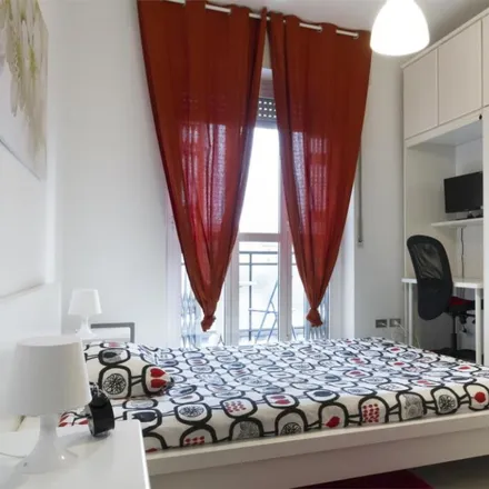 Rent this 2 bed room on Via Ascanio Sforza in 85, 20141 Milan MI