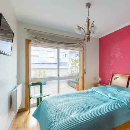 Rent this 3 bed room on Rua Fernando Pessoa 195 in 4470-290 Cidade da Maia, Portugal