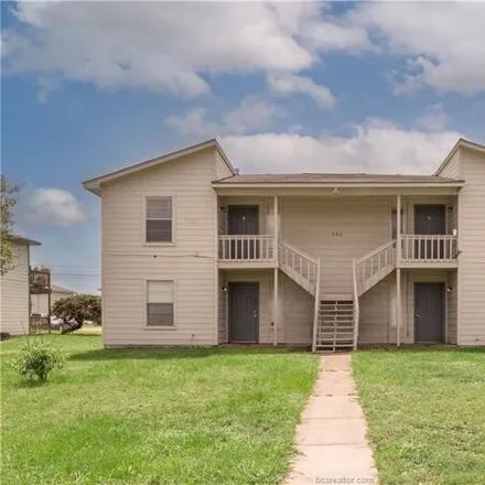 Buy this studio house on 738 Wellesley Court in College Station, TX 77840