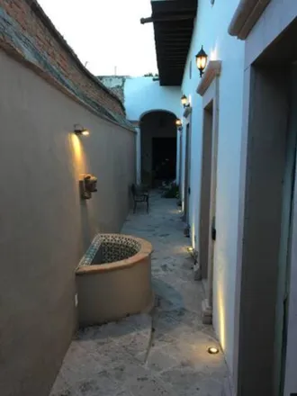Buy this 6 bed house on Privada Ignacio Manuel Altamirano 54 in Delegación Centro Histórico, 76168 Querétaro