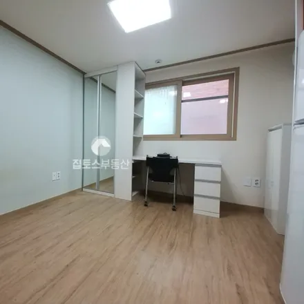 Image 2 - 서울특별시 관악구 봉천동 95-14 - Apartment for rent